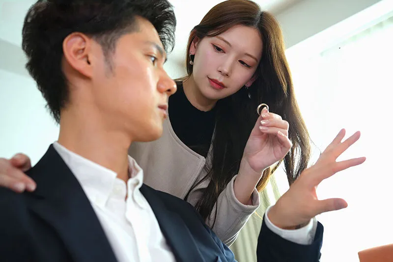 Cô vợ đi đi chơi, anh xã ở nhà bị nhỏ em bà xã gạ xoạc không trượt phát nào